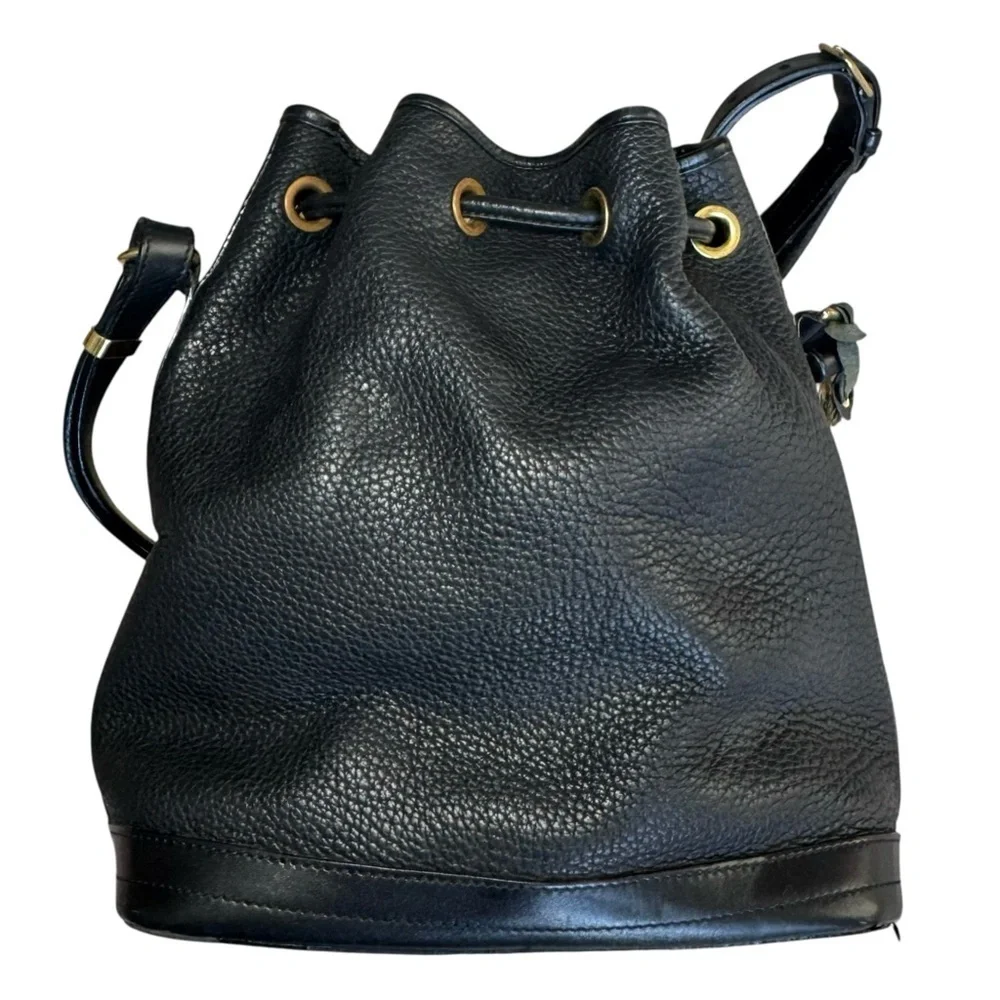 Dooney & Bourke Vintage 90’s Black Bucket bag purse